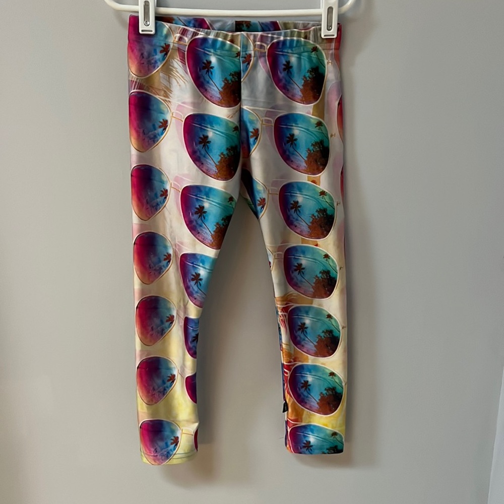 Terez sunnies leggings 5T (size little kid Large)